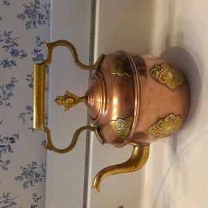 VTG Copper/Brass Kettle.